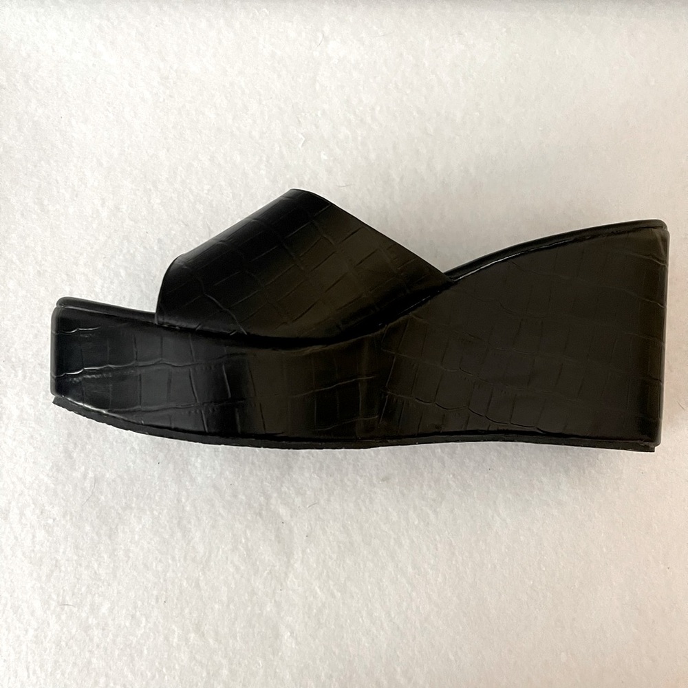 New in the box all around croc print slip on wedge shoe